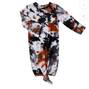 ⚫️ angel dear x spearmint love ⚫️ - Tie dye knotted gown - size 0-3 months